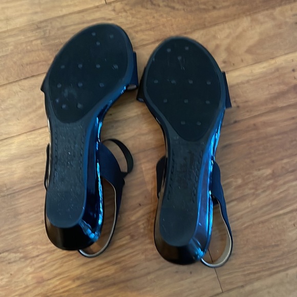 Life Stride Yolo Wedge Sandal in black size 7.5W  NWOT - Picture 9 of 11